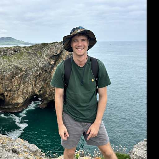 Profile image for pet sitter Piotr