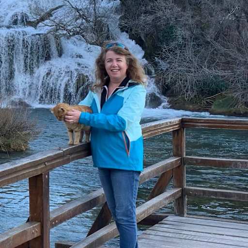 Profile image for pet sitter Zenda