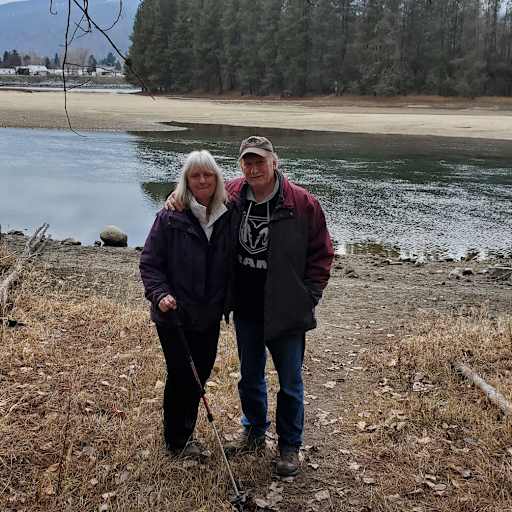 Profile image for pet sitters Carol & Edward