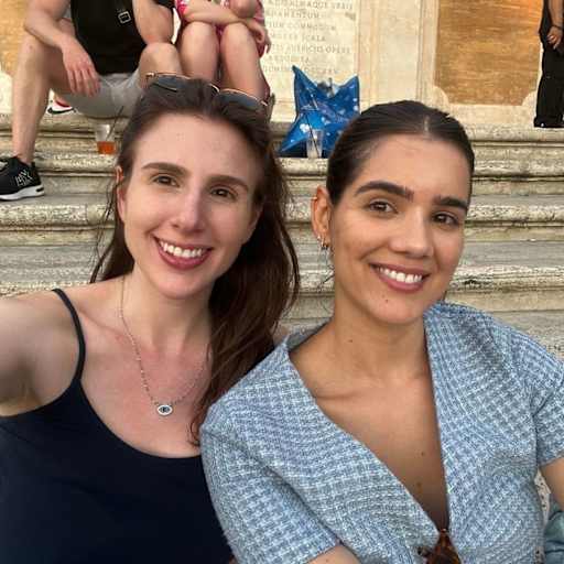Profile image for pet sitters Gabrielly & Luisa