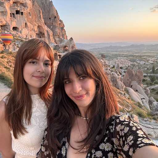 Profile image for pet sitters Daniela & Manuela
