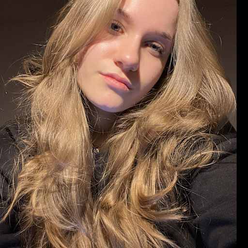Profile image for pet sitter Leonie