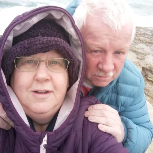 Profile image for pet sitters James & Alison 