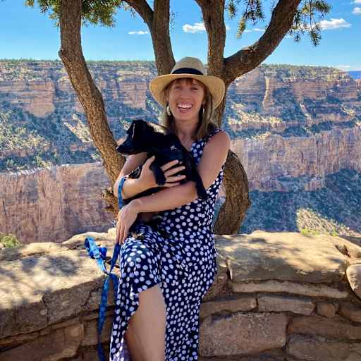 Profile image for pet sitter Shanna