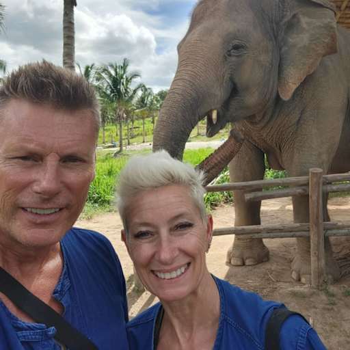 Profile image for pet sitters Mary & Ray