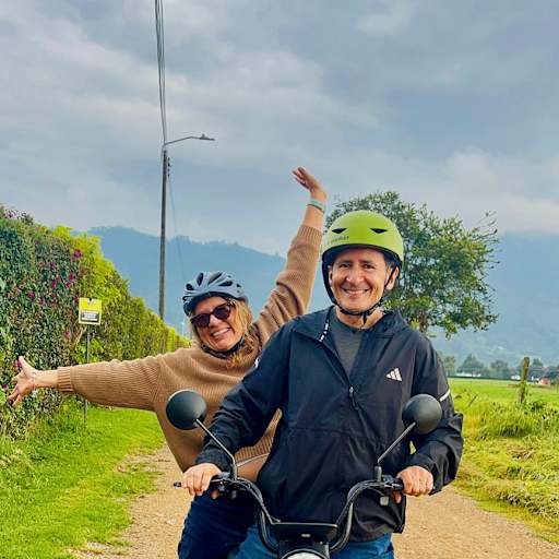 Profile image for pet sitters Luis & Nora