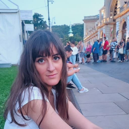 Profile image for pet sitter Inês