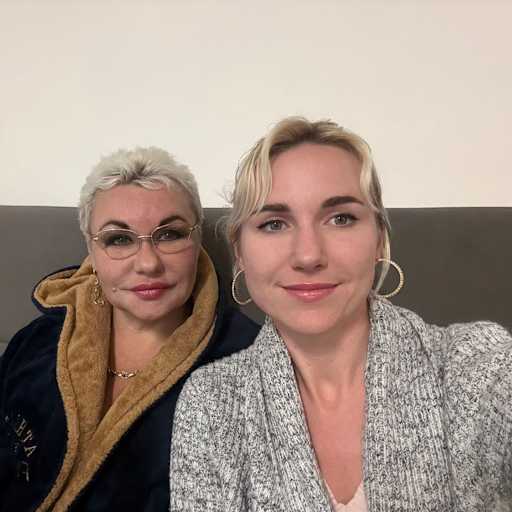 Profile image for pet sitters Victoria & Dina