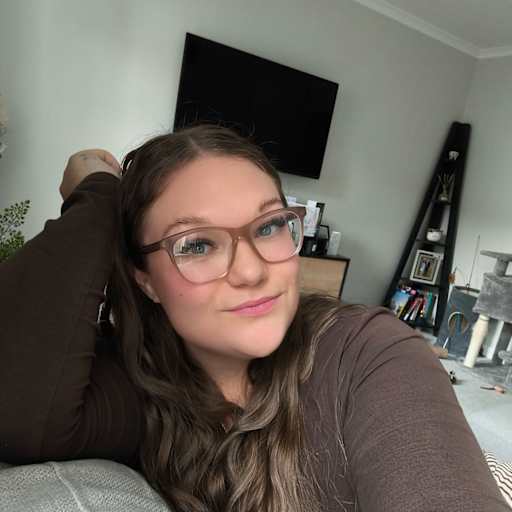 Profile image for pet sitter Danni