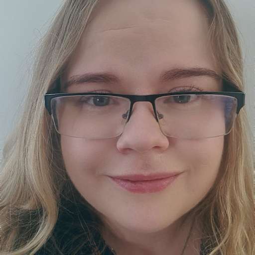 Profile image for pet sitter Lillian