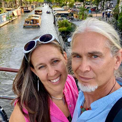 Profile image for pet sitters Gina & James