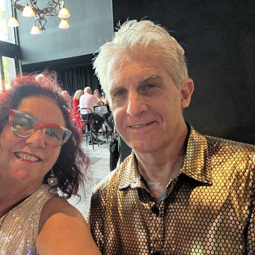 Profile image for pet sitters Aileen & Steve