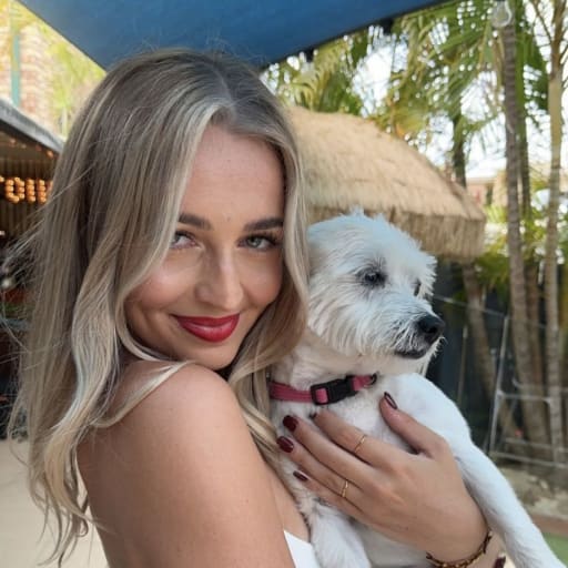 Profile image for pet sitter Cara