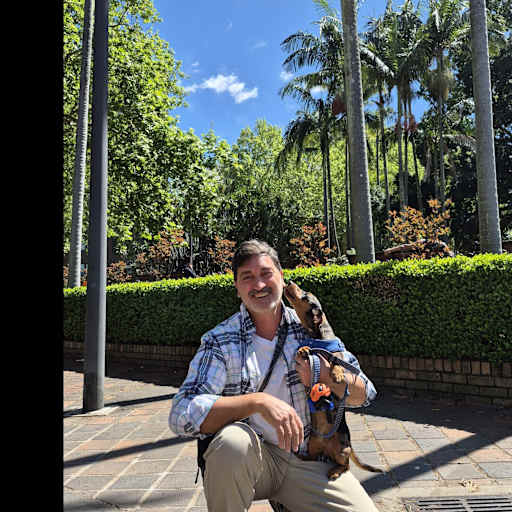 Profile image for pet sitter Lauro
