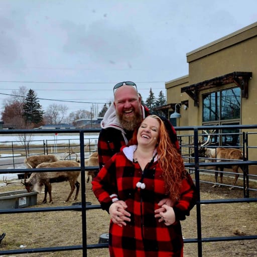 Profile image for pet sitters Traci & Jonathan