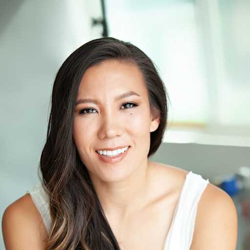 Profile image for pet sitter Weixin