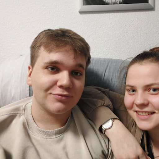 Profile image for pet sitters Anna & Jeremy-karl