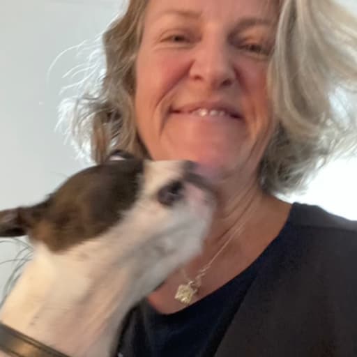 Profile image for pet sitter Helen