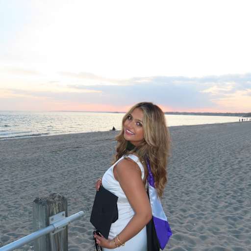 Profile image for pet sitter yashveen