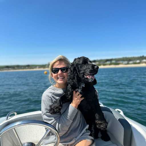 Profile image for pet sitter Annia
