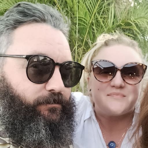 Profile image for pet sitters Jessica & Bryce 