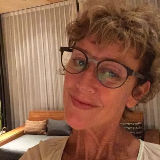 Profile image for pet sitter Fiona