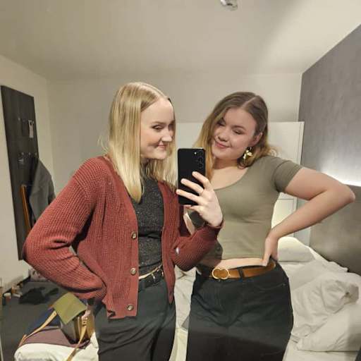 Profile image for pet sitters Sara & Elli