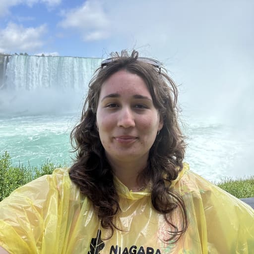 Profile image for pet sitter Lisandra