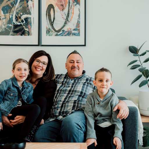 Profile image for pet sitters Annik & Shane