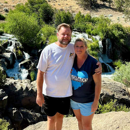 Profile image for pet sitters Tiffany & Ted