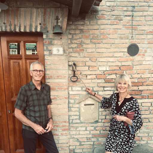 Profile image for pet sitters Sandra & Tom