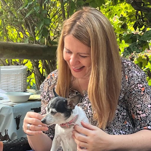 Profile image for pet sitters Emma & Scott