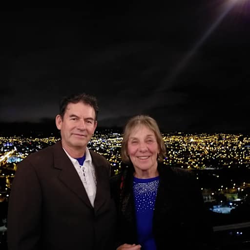 Profile image for pet sitters Joy & Dario