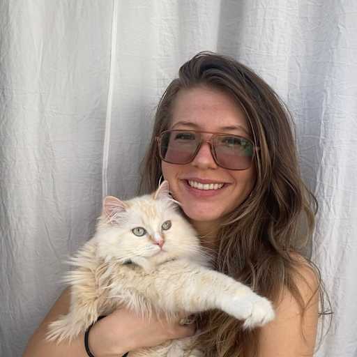 Profile image for pet sitter Isabella