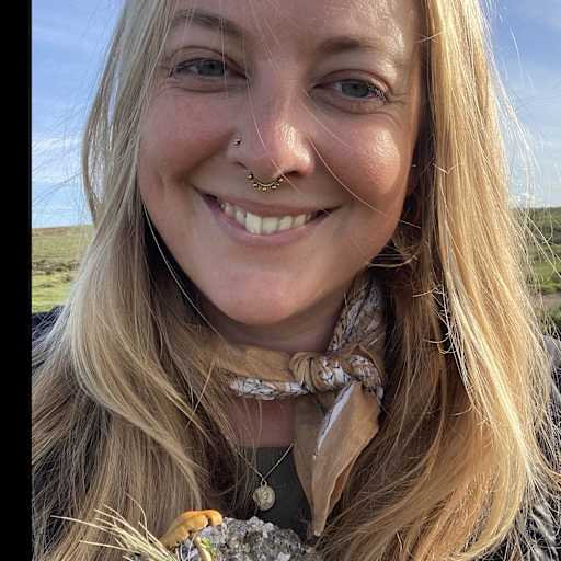 Profile image for pet sitter Lou