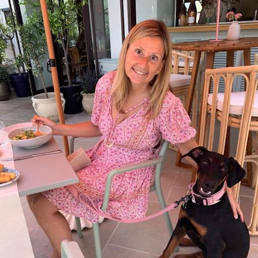 Profile image for pet sitters Marie & Shawn