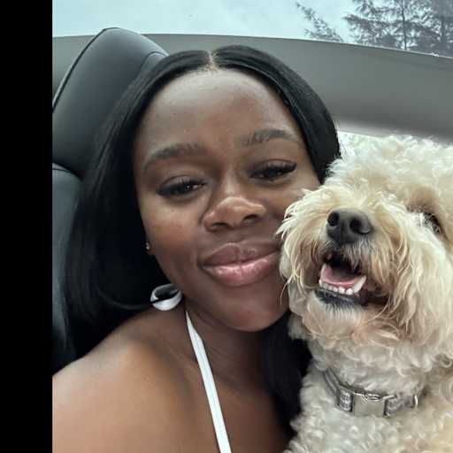 Profile image for pet sitter Chakela