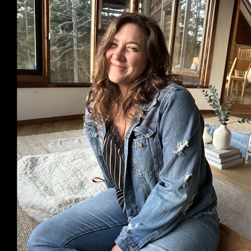 Profile image for pet sitters Kristina & Gabe
