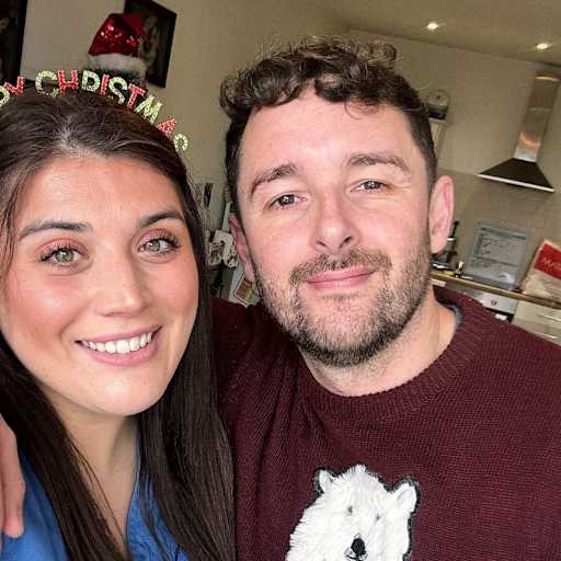 Profile image for pet sitters Caitlin & Gary