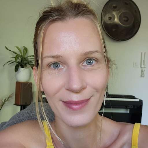 Profile image for pet sitter Delphine