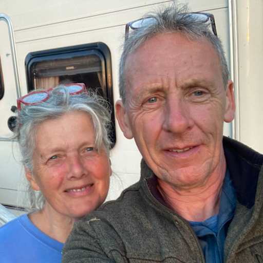 Profile image for pet sitters Elly & Andrew