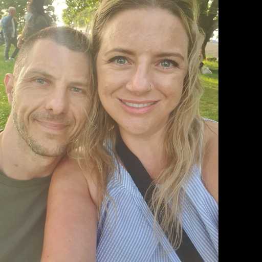 Profile image for pet sitters Alice & Tom