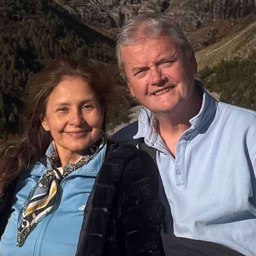 Profile image for pet sitters Jon & Adriana