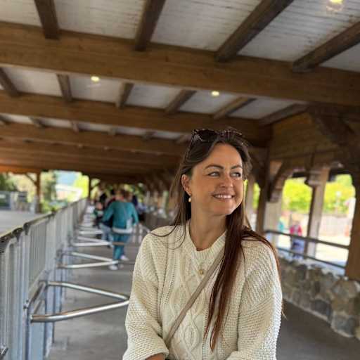 Profile image for pet sitter Tina