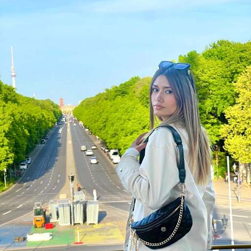 Profile image for pet sitter Gabriela