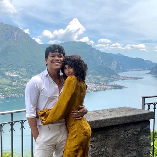 Profile image for pet sitters Kent & Danielle