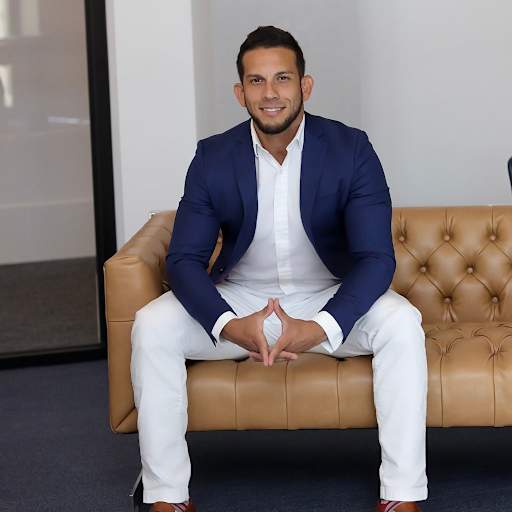 Profile image for pet sitter Guillermo Enrique