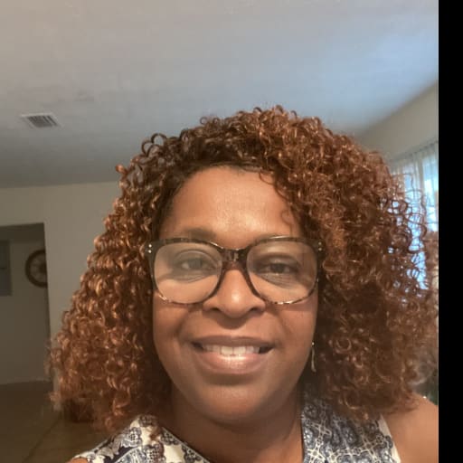 Profile image for pet sitter Julie