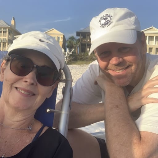 Profile image for pet sitters Delisa & Bob