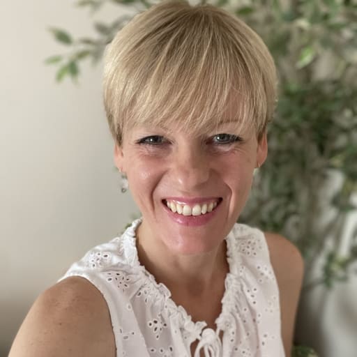 Profile image for pet sitter Paula